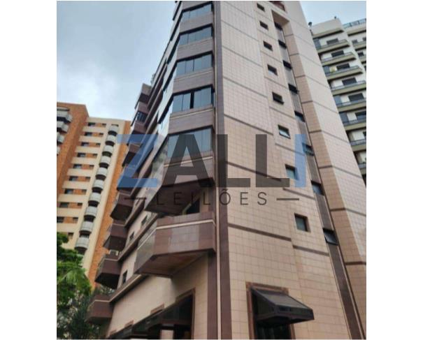 Foto de APTO DUPLEX COBERT - A.T. 759M2 + 8 VAGAS + 2 DEP - MOEMA/SP